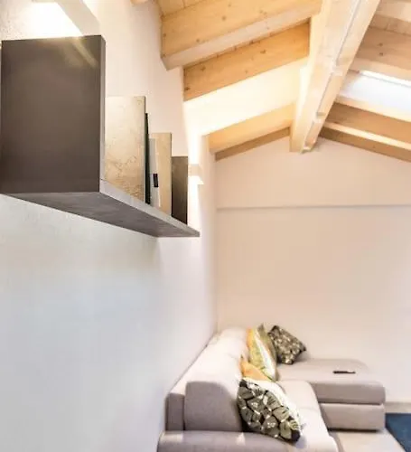 Nuova Luxury Chaligne *